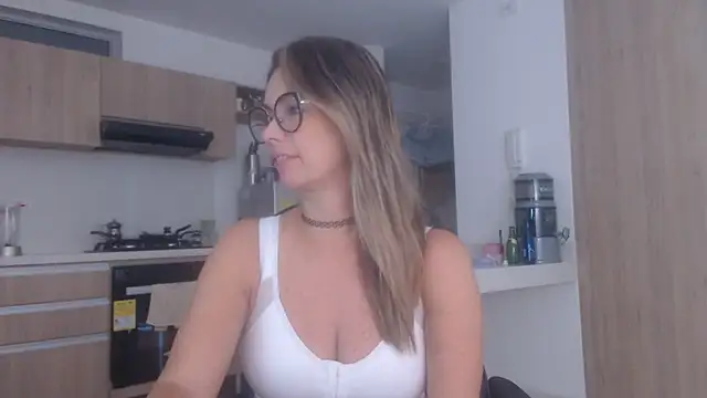 LovePaula online show from 11/04/25, 11:25