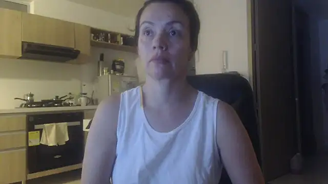 Snapshot of LovePaula chatting on 05/25/26, 12:21 LovePaula online show from 05/25/26, 12:21