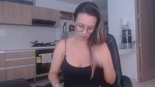 LovePaula online show from 02/24/26, 12:11