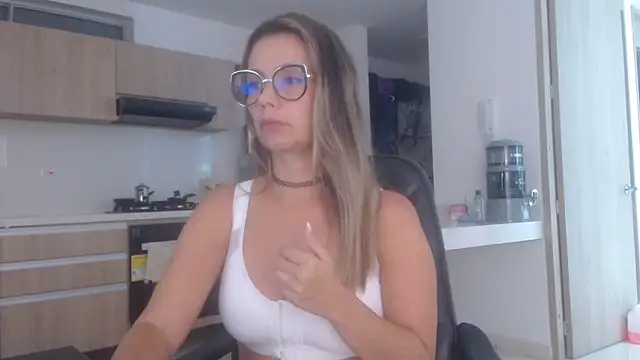 LovePaula online show from 12/02/25, 11:56