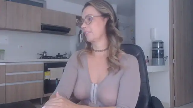 LovePaula online show from 12/14/25, 11:38