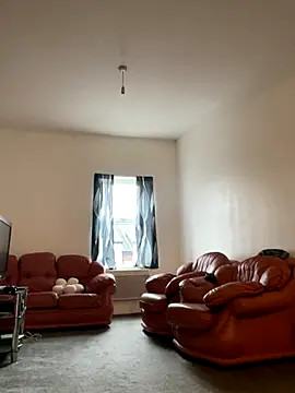 Snapshot of Giullyaxx chatting on 11/12/25, 11:58 Giullyaxx online show from 11/12/25, 11:58