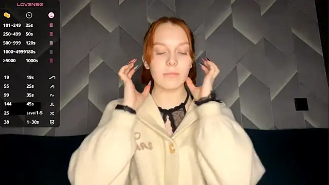 FoxLina online show from 11/22/25, 07:35