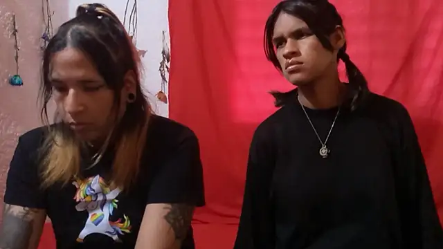 Couple Moth666 online show from 10/09/25, 08:42