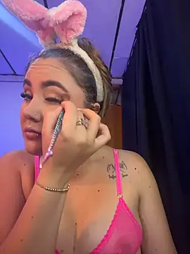 Snapshot of Dakota_Greys chatting on 10/16/25, 01:41 Dakota Greys online show from 10/16/25, 01:41