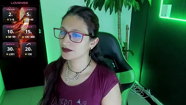 VictoriaSpenser online show from 12/18/25, 01:59