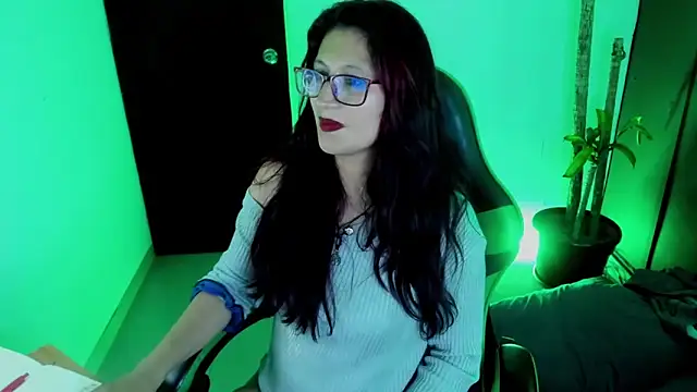 VictoriaSpenser online show from 11/23/25, 03:16