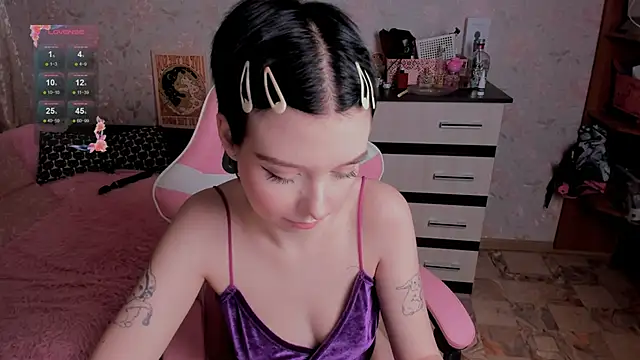 margopink online show from 11/12/25, 03:49