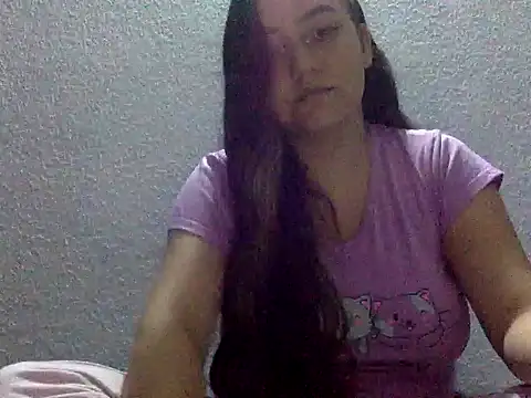 Snapshot of hilarymilky chatting on 10/24/25, 12:53 hilarymilky online show from 10/24/25, 12:53