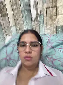 Valery lux16 online show from 10/15/25, 12:02