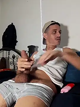 LATINO27CM online show from 05/02/26, 11:54