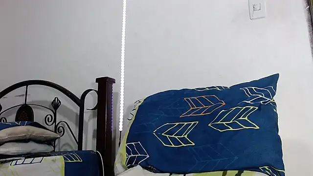 LATINO27CM online show from 11/18/25, 01:10