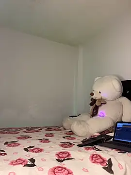 Snapshot of Linda_rouse chatting on 11/23/25, 12:42 Linda rouse online show from 11/23/25, 12:42