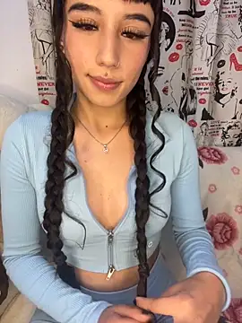 Snapshot of Linda_rouse chatting on 10/22/25, 12:43 Linda rouse online show from 10/22/25, 12:43