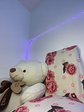 Snapshot of Linda_rouse chatting on 11/08/25, 08:01 Linda rouse online show from 11/08/25, 08:01