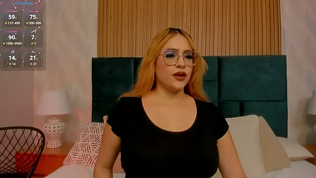 Amber kiss  online show from 03/23/26, 06:41