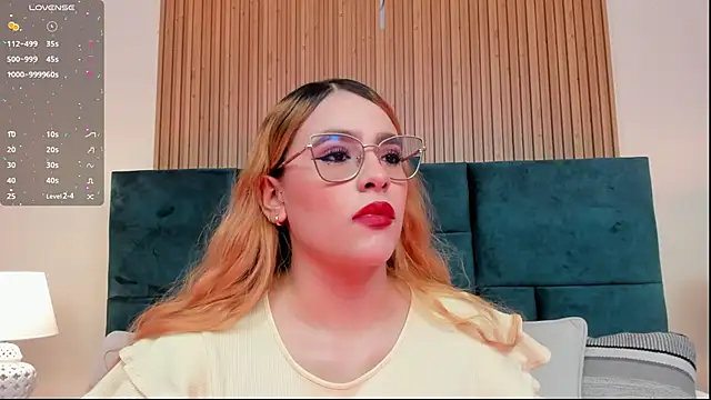 Snapshot of Amber_kiss_ chatting on 05/18/26, 06:56 Amber kiss online show from 05/18/26, 06:56