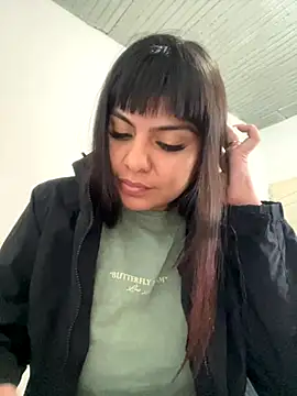 Snapshot of Bulma04 chatting on 10/28/25, 05:12 Bulma04 online show from 10/28/25, 05:12