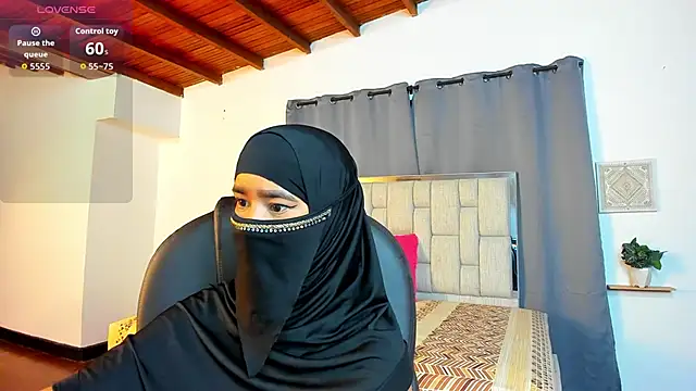 kalila latif online show from 11/20/25, 02:23