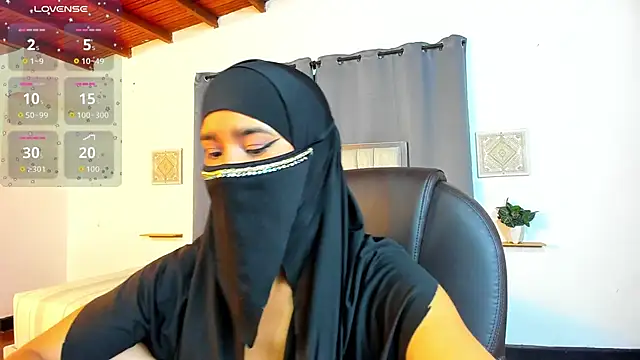 kalila latif online show from 11/26/25, 02:44