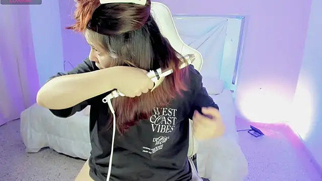 Isabela saenz online show from 10/08/25, 03:19