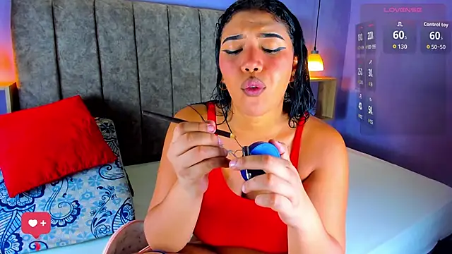 Bianca Ethan online show from 11/05/25, 07:28