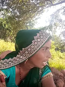 Snapshot of Kirti_k chatting on 10/10/25, 09:43 Kirti k online show from 10/10/25, 09:43
