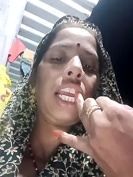 Snapshot of Kirti_k chatting on 10/09/25, 03:56 Kirti k online show from 10/09/25, 03:56