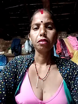 Snapshot of Kirti_k chatting on 10/17/25, 06:53 Kirti k online show from 10/17/25, 06:53