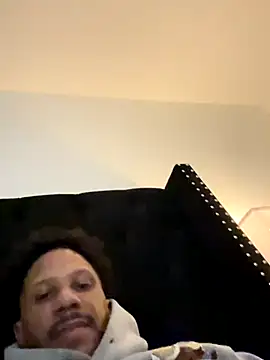 smuckle899 online show from 10/20/25, 07:20