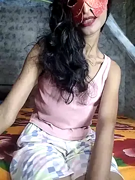 maduwanthi9328 online show from 04/24/26, 04:36