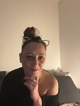 Reine du Vice84 online show from 02/11/26, 08:25