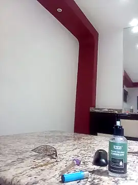 Snapshot of transreyna chatting on 03/02/25, 03:34 transreyna online show from 03/02/25, 03:34