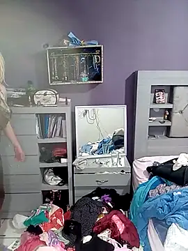 Snapshot of transreyna chatting on 02/27/25, 08:46 transreyna online show from 02/27/25, 08:46