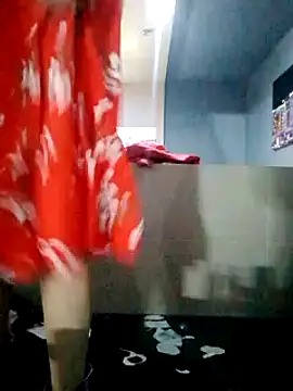 Snapshot of transreyna chatting on 02/21/25, 01:33 transreyna online show from 02/21/25, 01:33