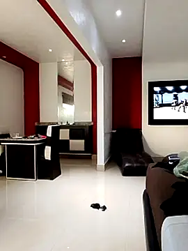 Snapshot of transreyna chatting on 03/01/25, 01:40 transreyna online show from 03/01/25, 01:40