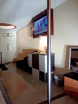 Snapshot of transreyna chatting on 01/12/25, 03:28 transreyna online show from 01/12/25, 03:28