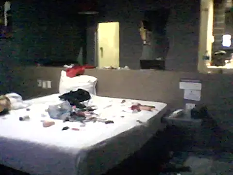 Snapshot of transreyna chatting on 02/21/25, 12:27 transreyna online show from 02/21/25, 12:27