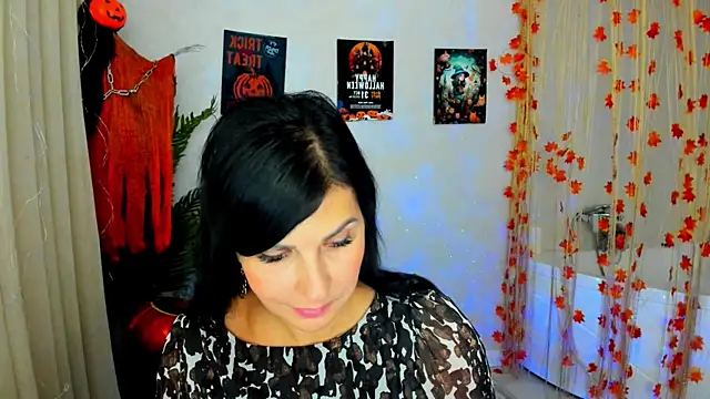 Moon Veloure1 online show from 10/26/25, 11:54