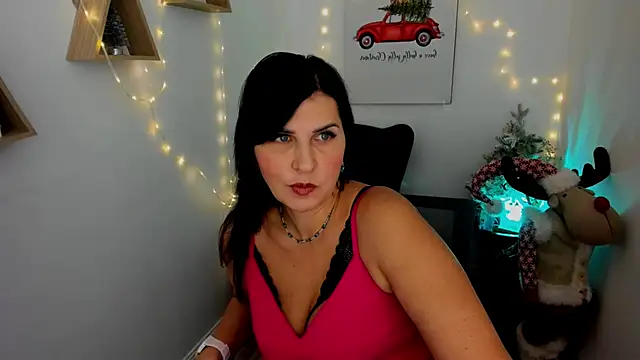 Moon Veloure1 online show from 12/19/25, 03:21