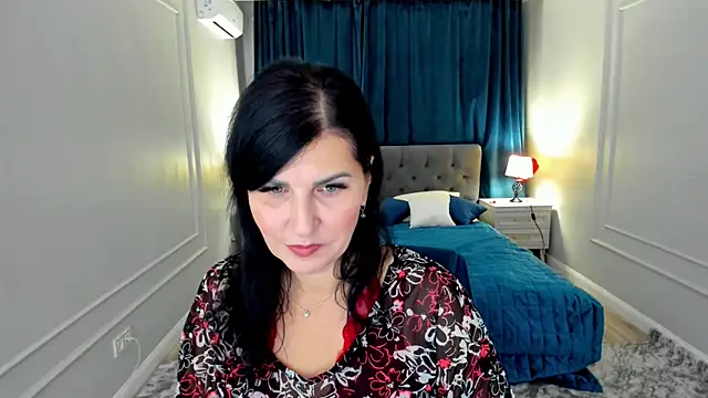 Moon Veloure1 online show from 11/25/25, 03:07