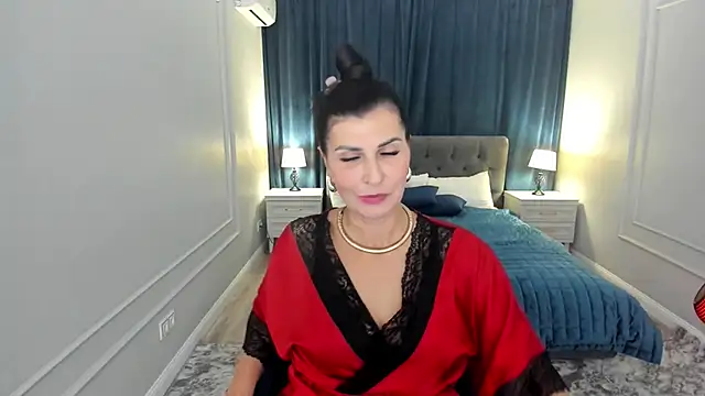 Snapshot of Moon_Veloure1 chatting on 10/04/25, 07:37 Moon Veloure1 online show from 10/04/25, 07:37