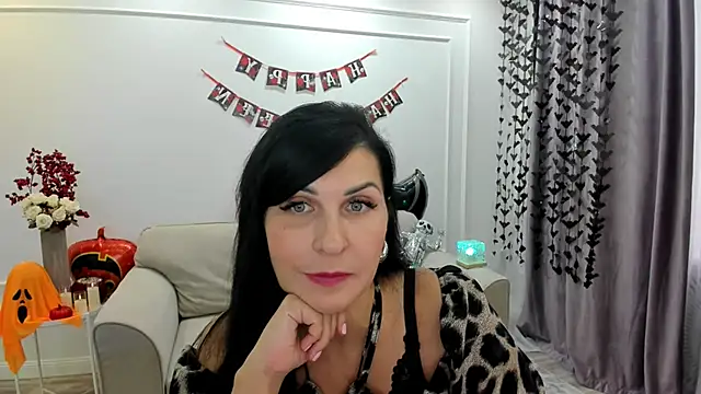 Snapshot of Moon_Veloure1 chatting on 10/15/25, 11:51 Moon Veloure1 online show from 10/15/25, 11:51