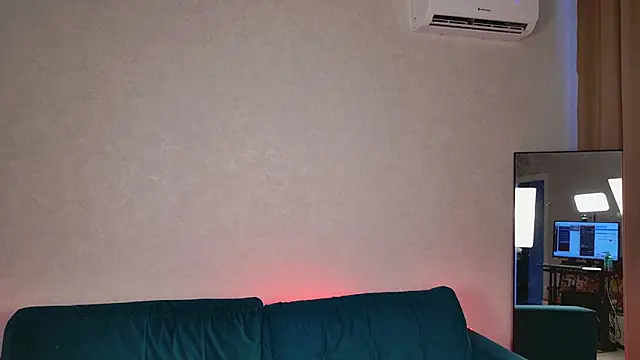 EllaCanny online show from 05/29/26, 05:24