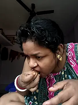 Deborbhavi222 online show from 04/04/26, 03:24