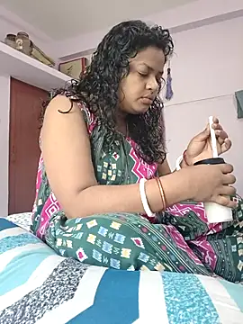 Deborbhavi222 online show from 04/07/26, 08:38