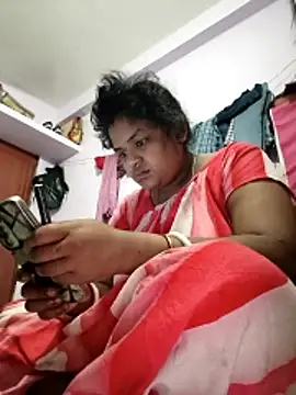 Deborbhavi222 online show from 04/13/26, 04:44