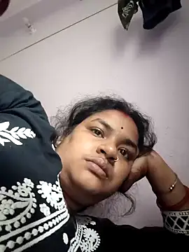 Deborbhavi222 online show from 12/17/25, 03:44