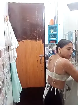 Snapshot of _moon_star_ chatting on 10/12/25, 05:42 moon star online show from 10/12/25, 05:42