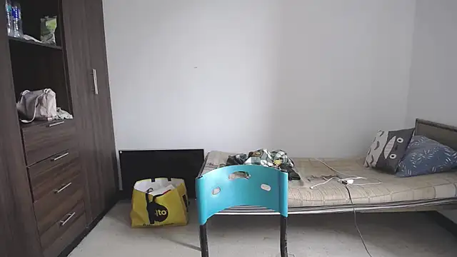 Snapshot of Mirage_Sertori chatting on 04/08/26, 07:15 Mirage Sertori online show from 04/08/26, 07:15